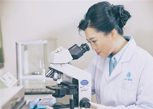 王琳教授女奖宣传照片-1_副本.jpg